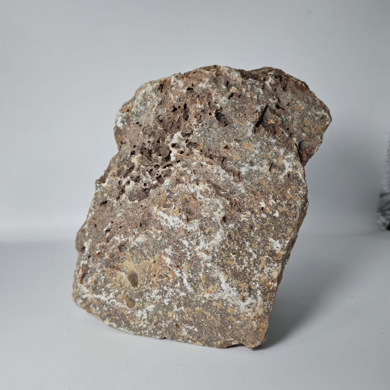 Choosing a Fused Magnesia Supplier in China: What Refractory Buyers Should Check