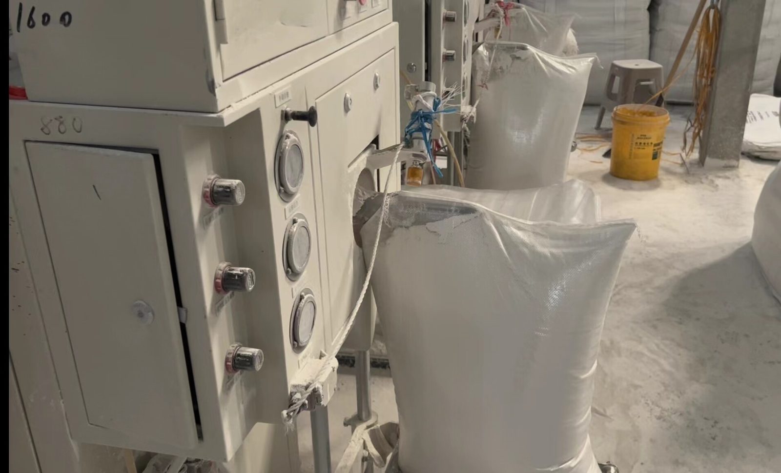 Talc Powder MOQ: How Minimum Order Quantities Work for Export Buyers